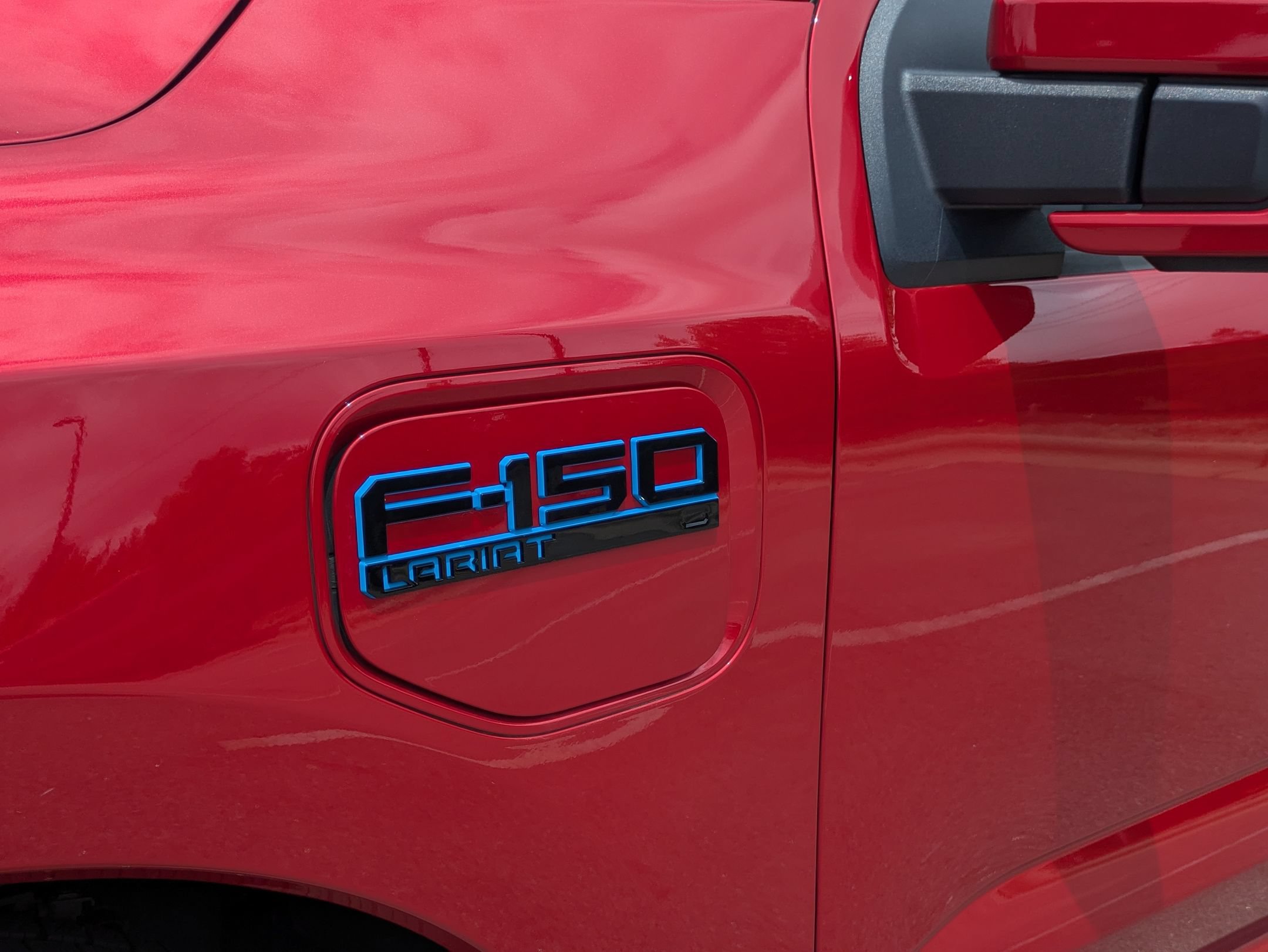 Certified 2025 Ford F150 Lightning Lariat AWD/4WD image 12