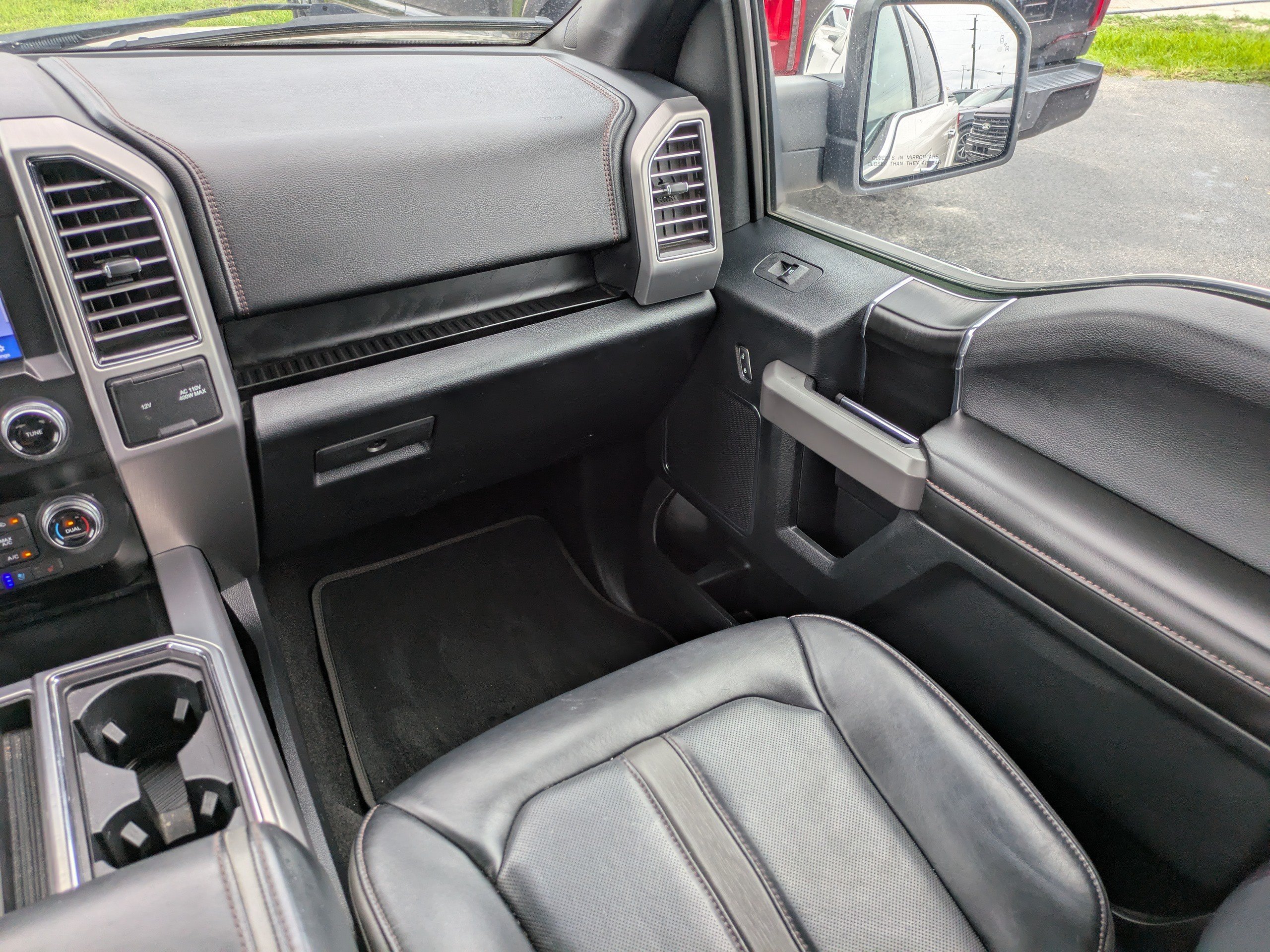 Certified 2019 Ford F150 Platinum w/ Equipment Group 701A Luxury AWD/4WD image 15