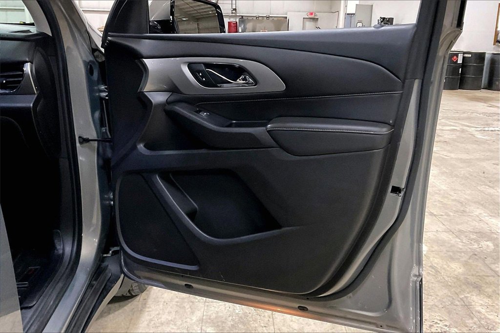 Used 2018 Chevrolet Traverse LT image 22