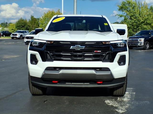 Used 2024 Chevrolet Colorado Z71 w/ Z71 Convenience Package 2 AWD/4WD image 2
