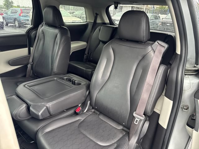 Used 2022 Kia Carnival LX FWD image 24