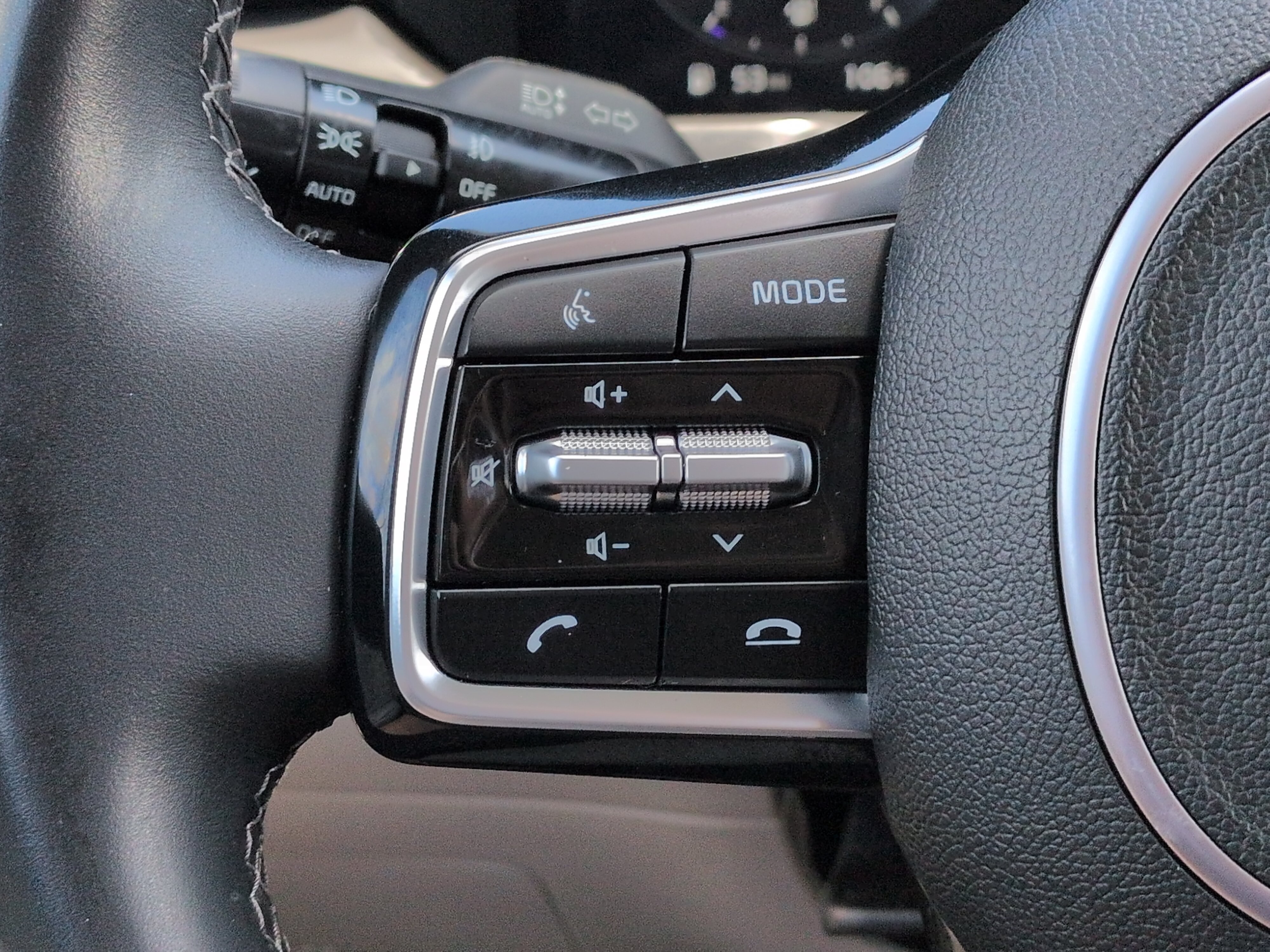 Used 2023 Kia Sorento SX AWD/4WD image 24