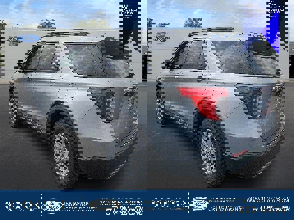 Certified 2021 Ford Explorer XLT w/ Equipment Group 202A image 3