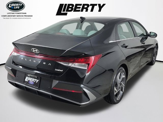 Used 2024 Hyundai Elantra Limited FWD image 3