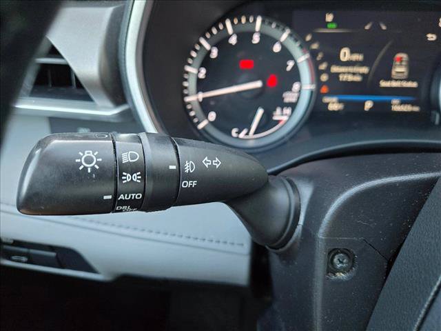 Used 2021 Toyota Highlander XLE FWD image 13