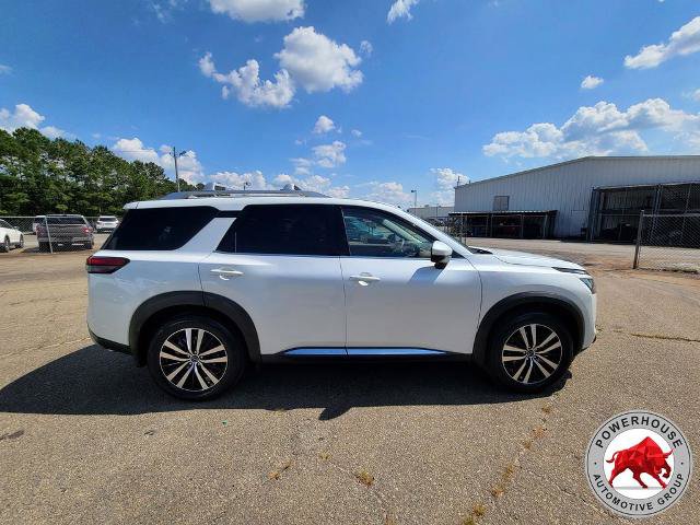 Used 2025 Nissan Pathfinder Platinum w/ Lighting Package (N92) FWD image 7