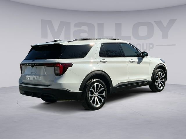 Certified 2025 Ford Explorer ST-Line image 6