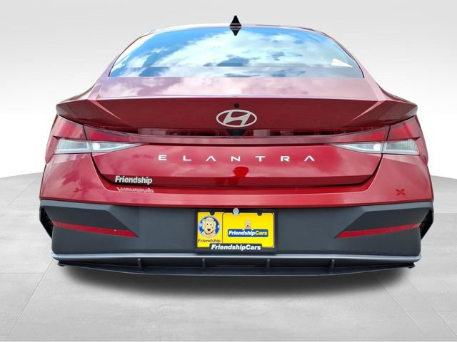 Used 2024 Hyundai Elantra SEL FWD image 7