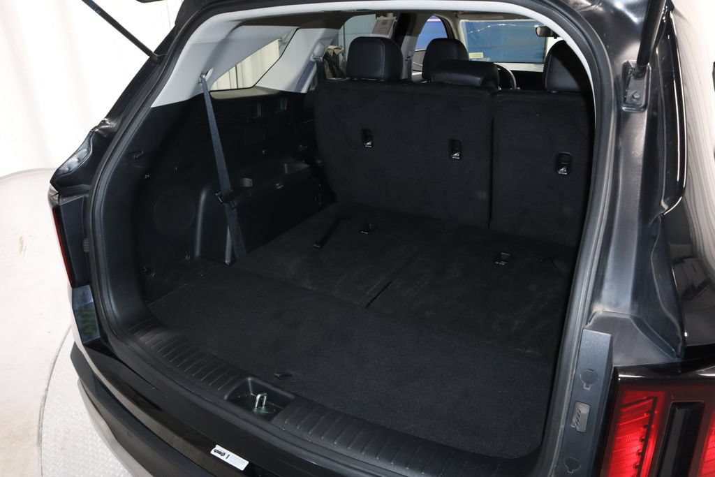 Used 2024 Kia Sorento S w/ Panoramic Sunroof Package FWD image 20