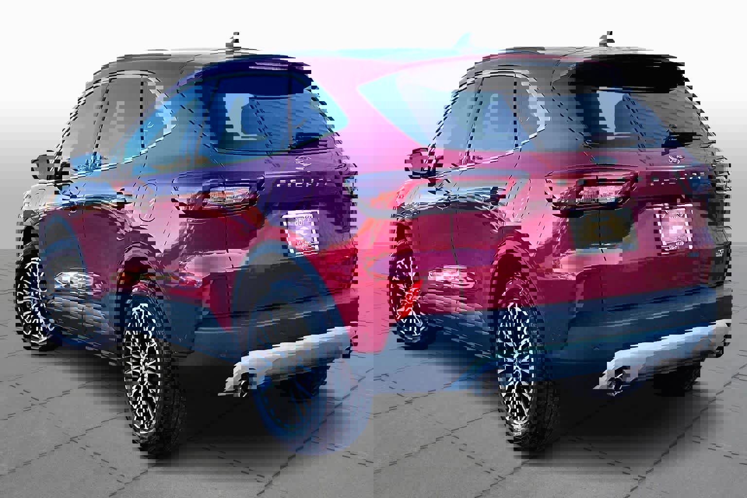 Certified 2023 Ford Escape SE w/ PHEV Premium Package image 4