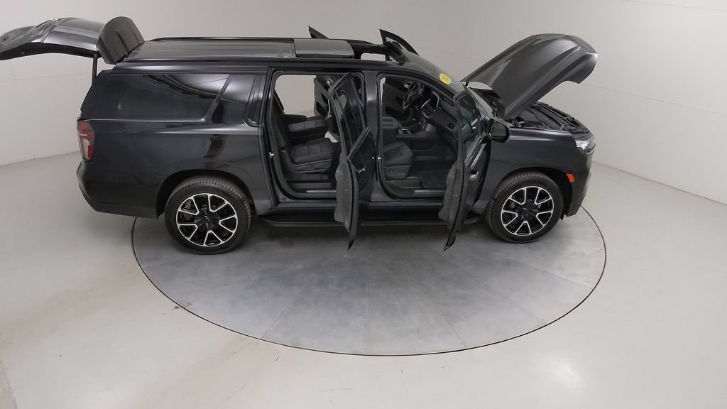 Used 2024 Chevrolet Suburban RST w/ Luxury Package AWD/4WD image 51