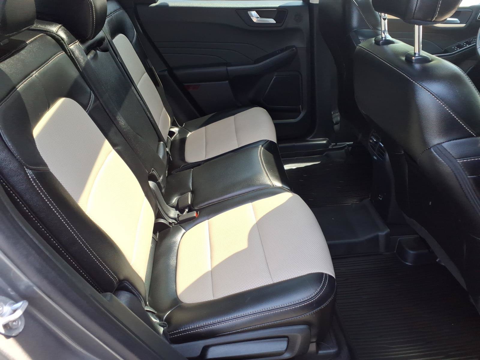 Certified 2022 Ford Escape Titanium w/ Titanium Premium Package FWD image 25