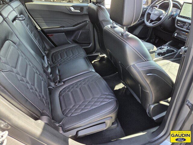 Certified 2023 Ford Escape Platinum w/ Premium Technology Package AWD/4WD image 15