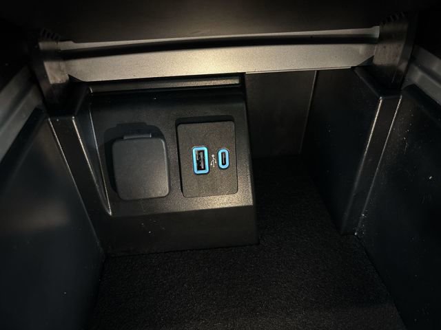 Certified 2023 Ford Explorer XLT w/ Equipment Group 202A image 27