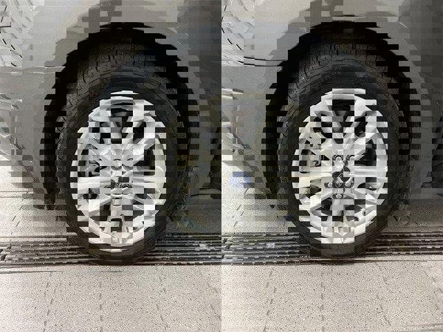 Certified 2018 Ford Transit Connect XLT image 11