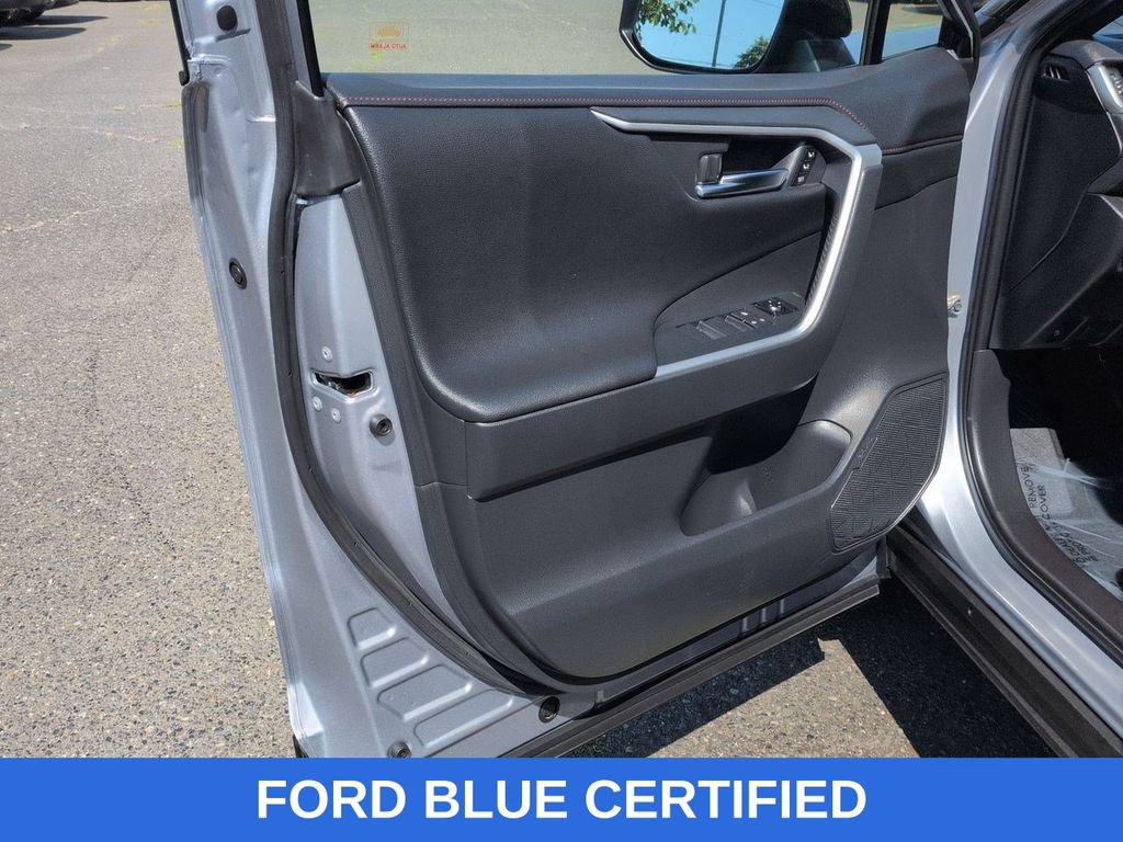 Used 2021 Toyota RAV4 XSE w/ Premium Package AWD/4WD image 9