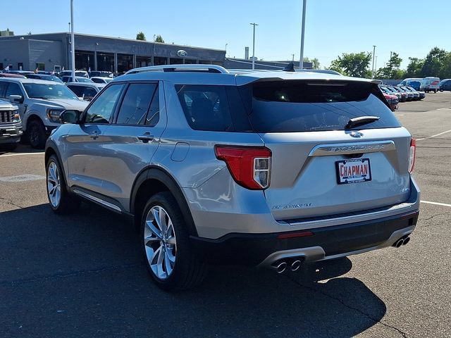 Certified 2023 Ford Explorer Platinum w/ Technology Package AWD/4WD image 4