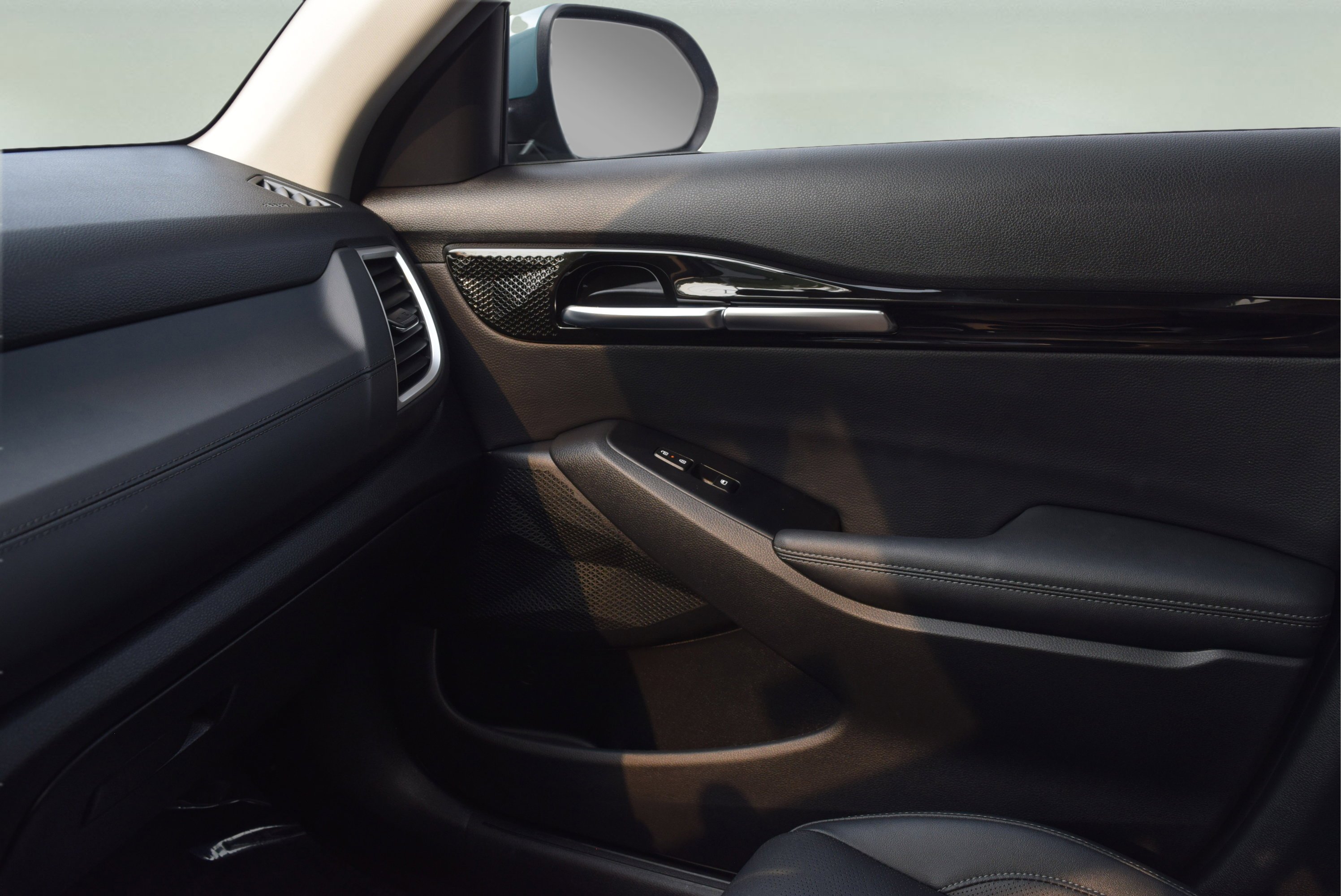 Used 2024 Kia Seltos EX image 17