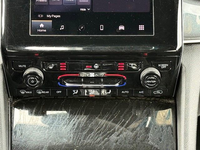 Used 2023 Jeep Grand Cherokee Altitude AWD/4WD image 22