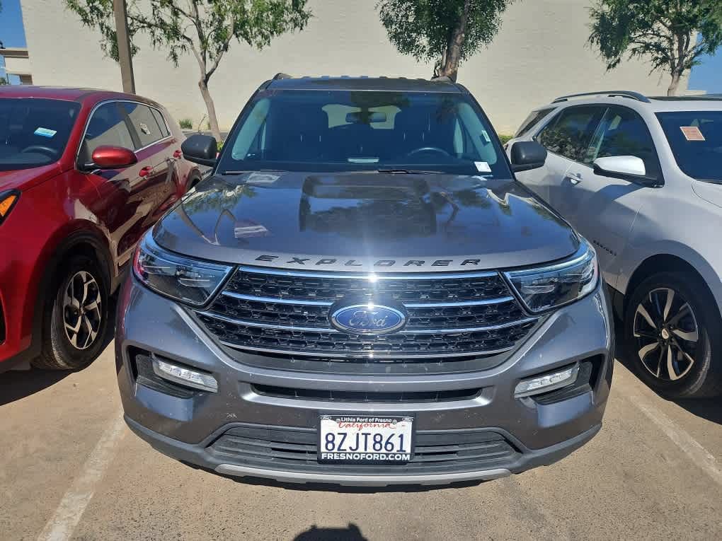 Certified 2021 Ford Explorer XLT w/ Equipment Group 202A AWD/4WD image 4
