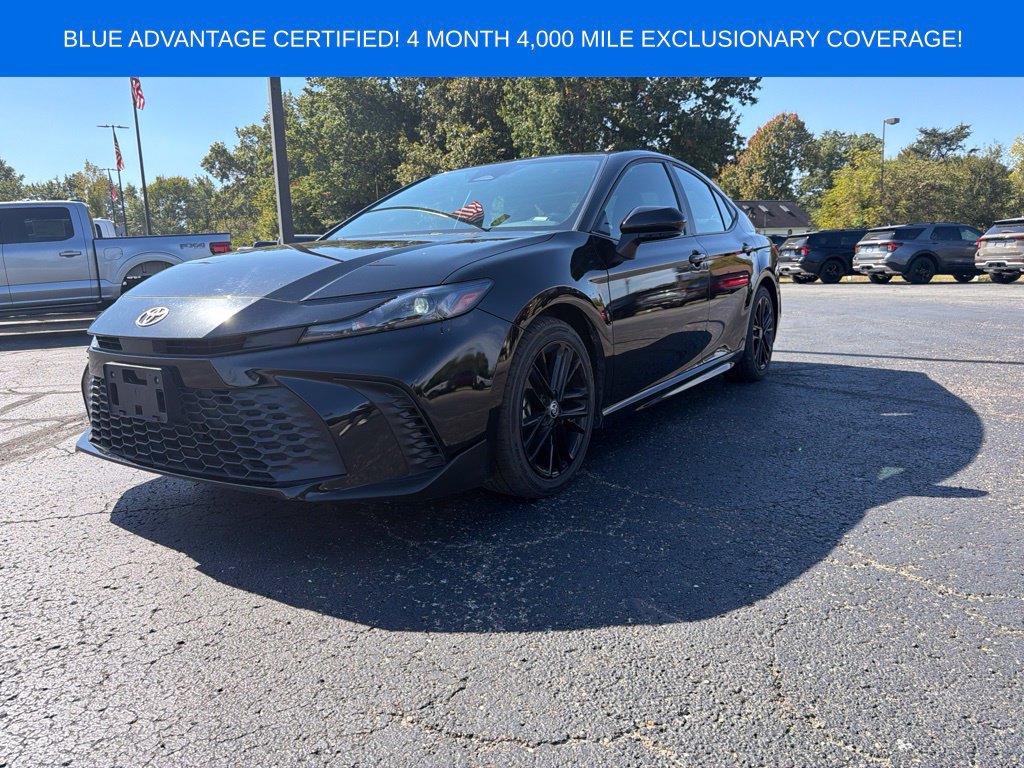 Used 2025 Toyota Camry SE FWD image 2