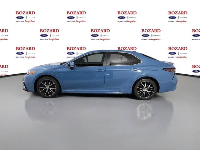 Used 2024 Toyota Camry SE FWD image 5