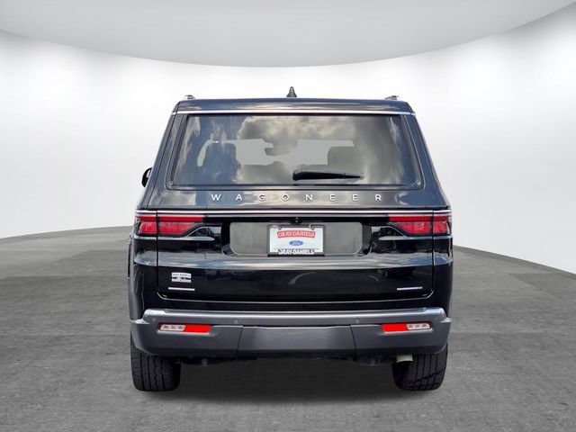 Used 2022 Jeep Wagoneer Series III AWD/4WD image 5