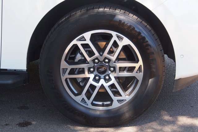 Certified 2025 Ford Expedition Max Active RWD image 9