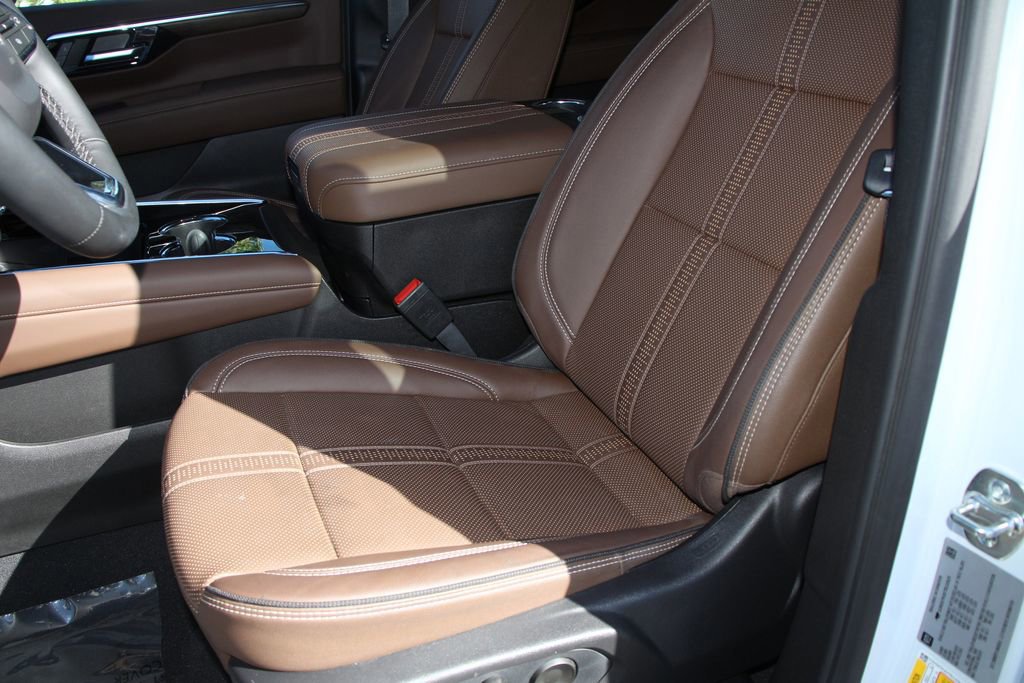 Used 2026 Chevrolet Tahoe High Country image 23