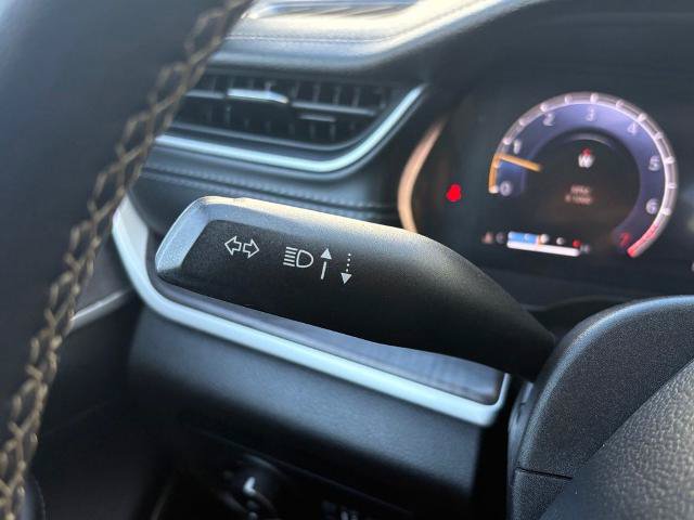 Used 2022 Jeep Grand Cherokee L Limited w/ Luxury Tech Group II AWD/4WD image 26
