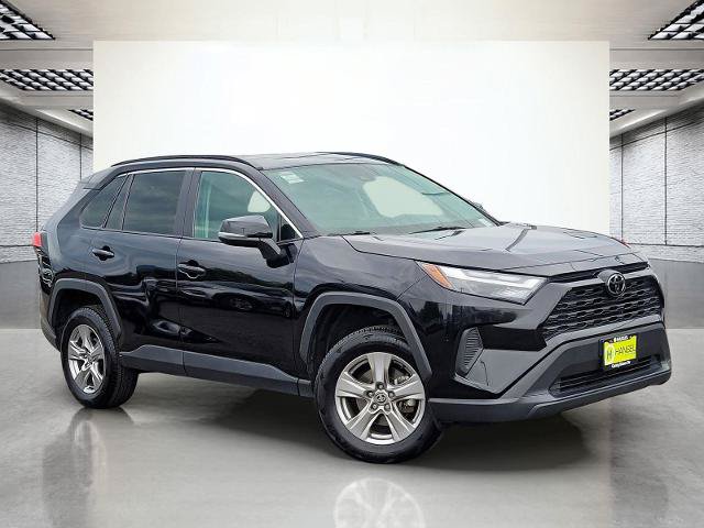 Used 2024 Toyota RAV4 XLE AWD/4WD image 2