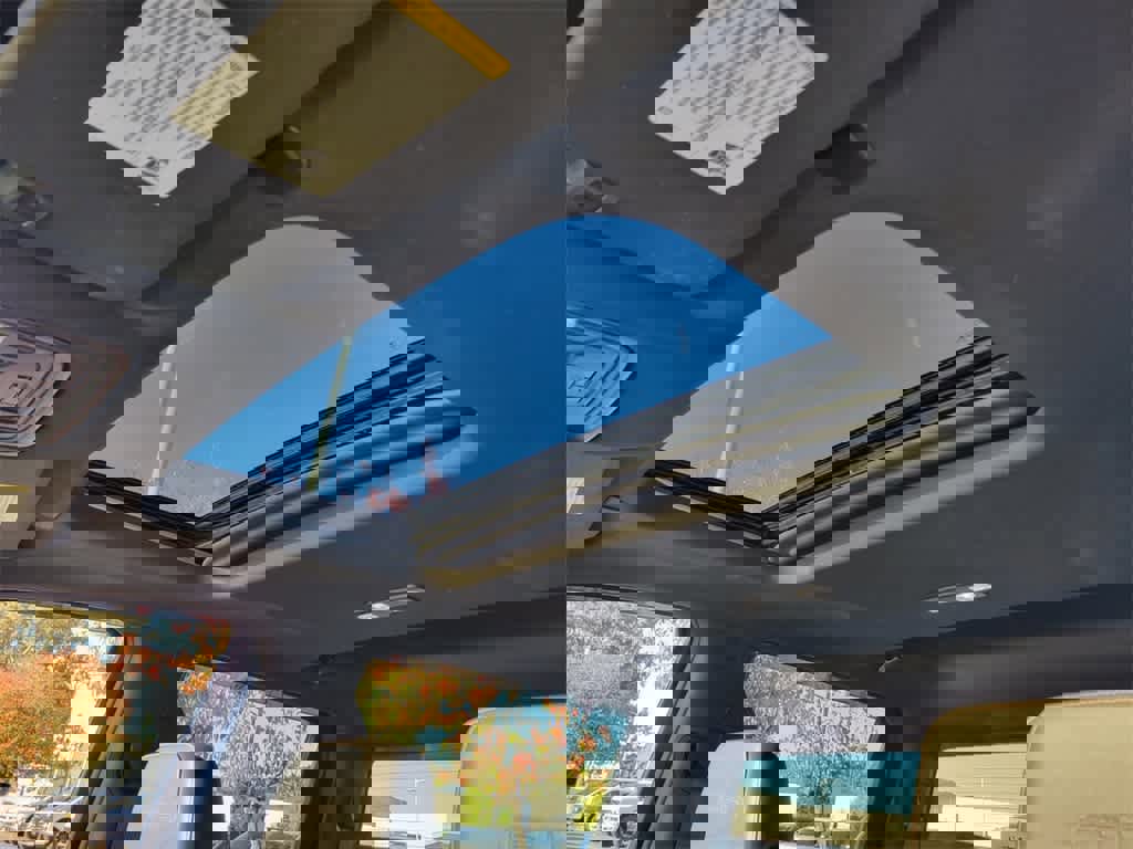 Used 2020 GMC Sierra 1500 AT4 w/ Technology Package image 17