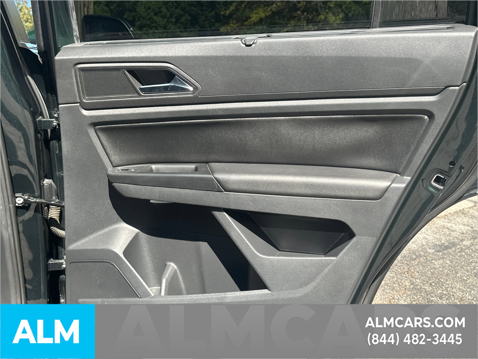 Used 2021 Volkswagen Atlas SE w/ Panoramic Sunroof Package FWD image 18