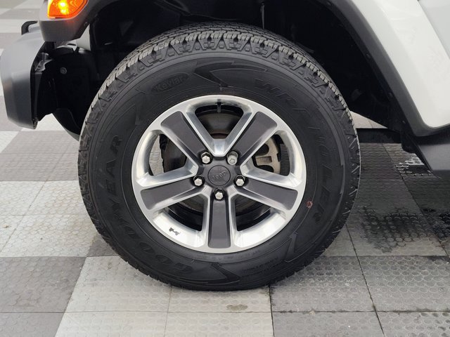 Used 2021 Jeep Wrangler Unlimited Sahara w/ Uconnect 4C Nav & Sound Group AWD/4WD image 16