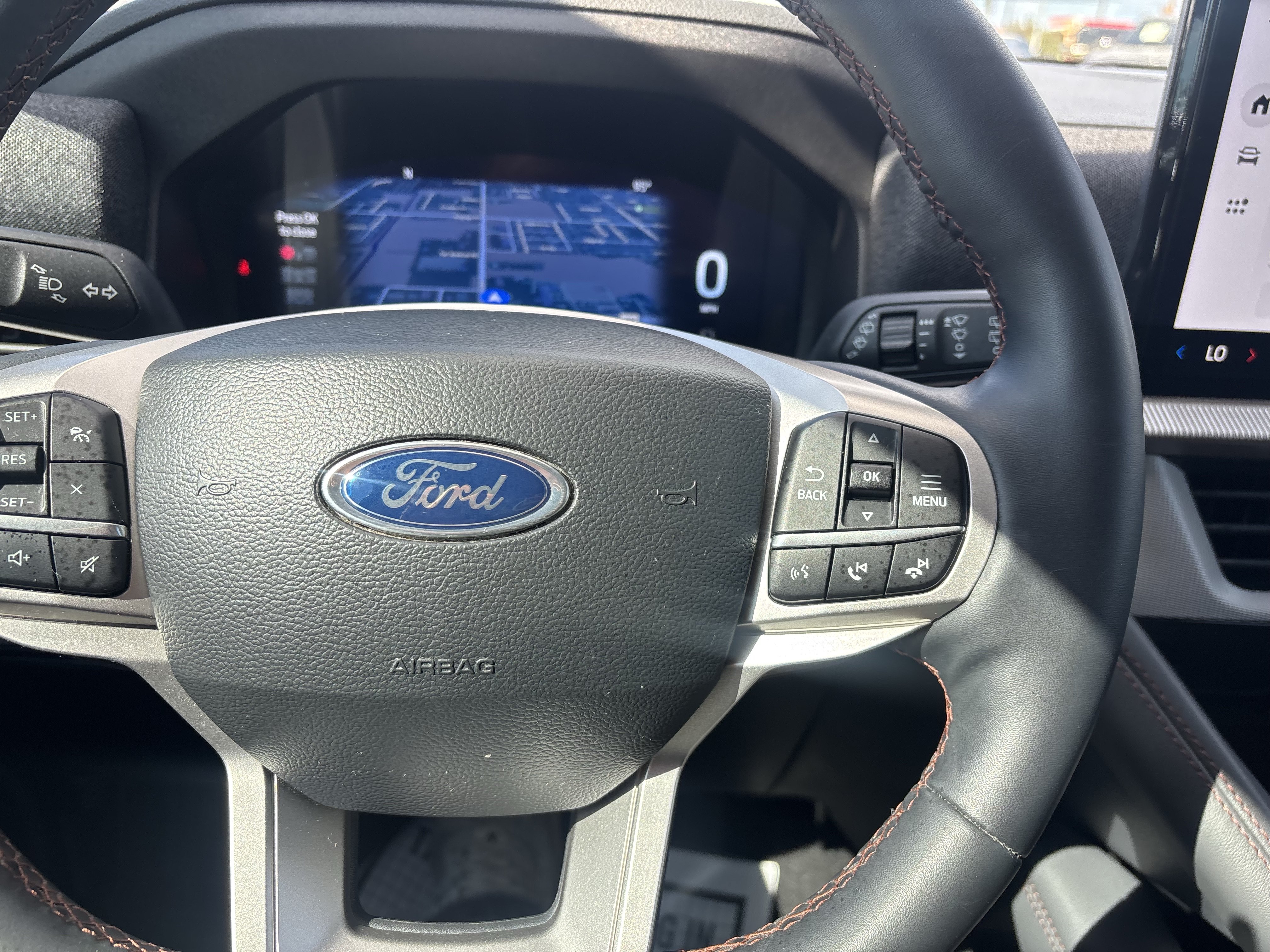 Certified 2025 Ford Explorer Active RWD image 29