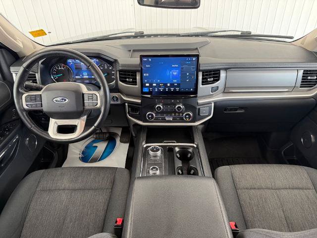 Certified 2022 Ford Expedition XLT AWD/4WD image 3