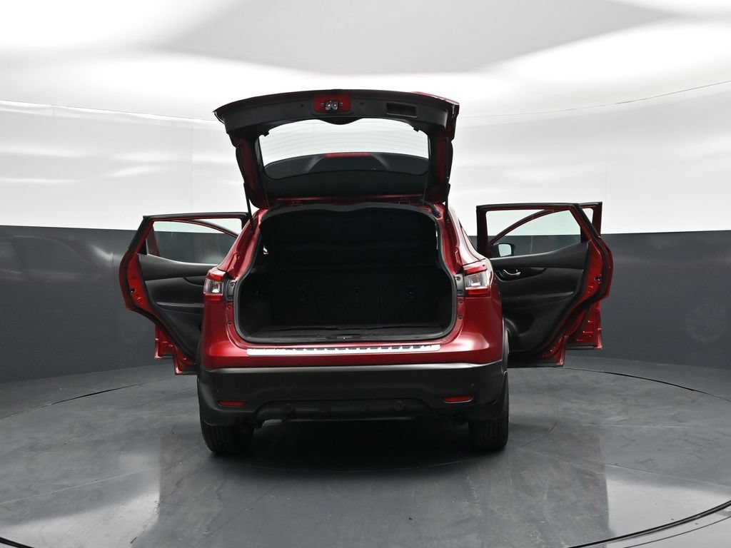 Used 2022 Nissan Rogue Sport SV FWD image 33