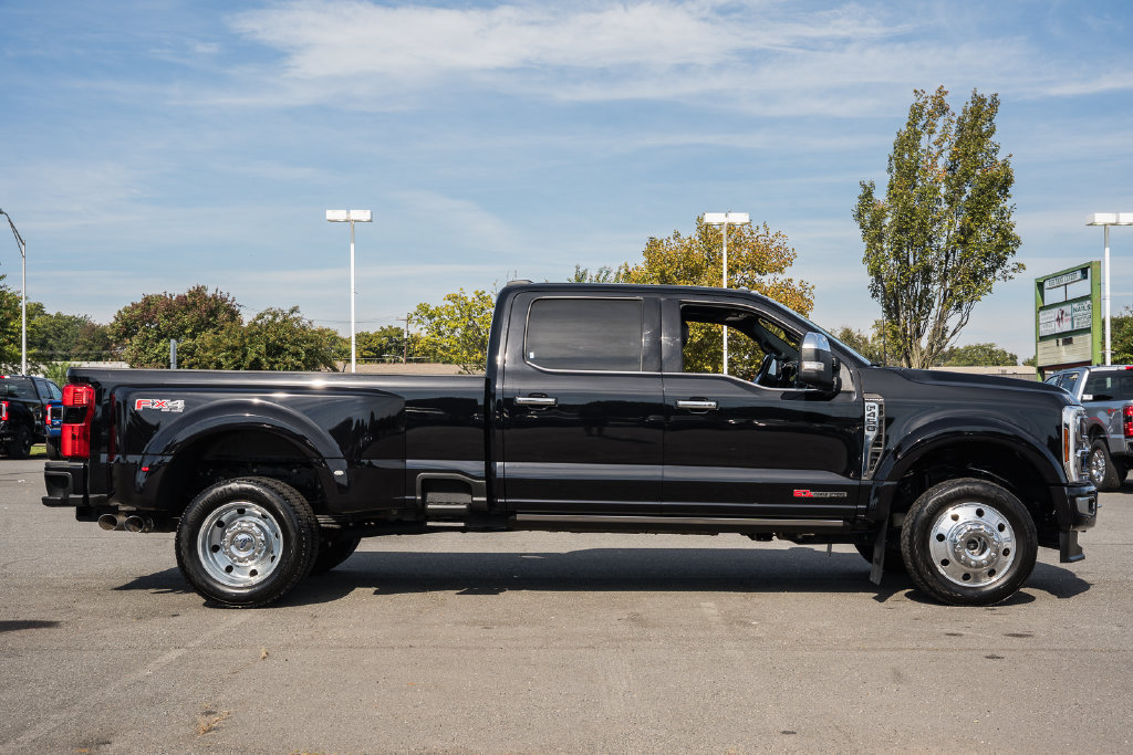 Certified 2024 Ford F450 Platinum w/ FX4 Off-Road Package AWD/4WD image 5