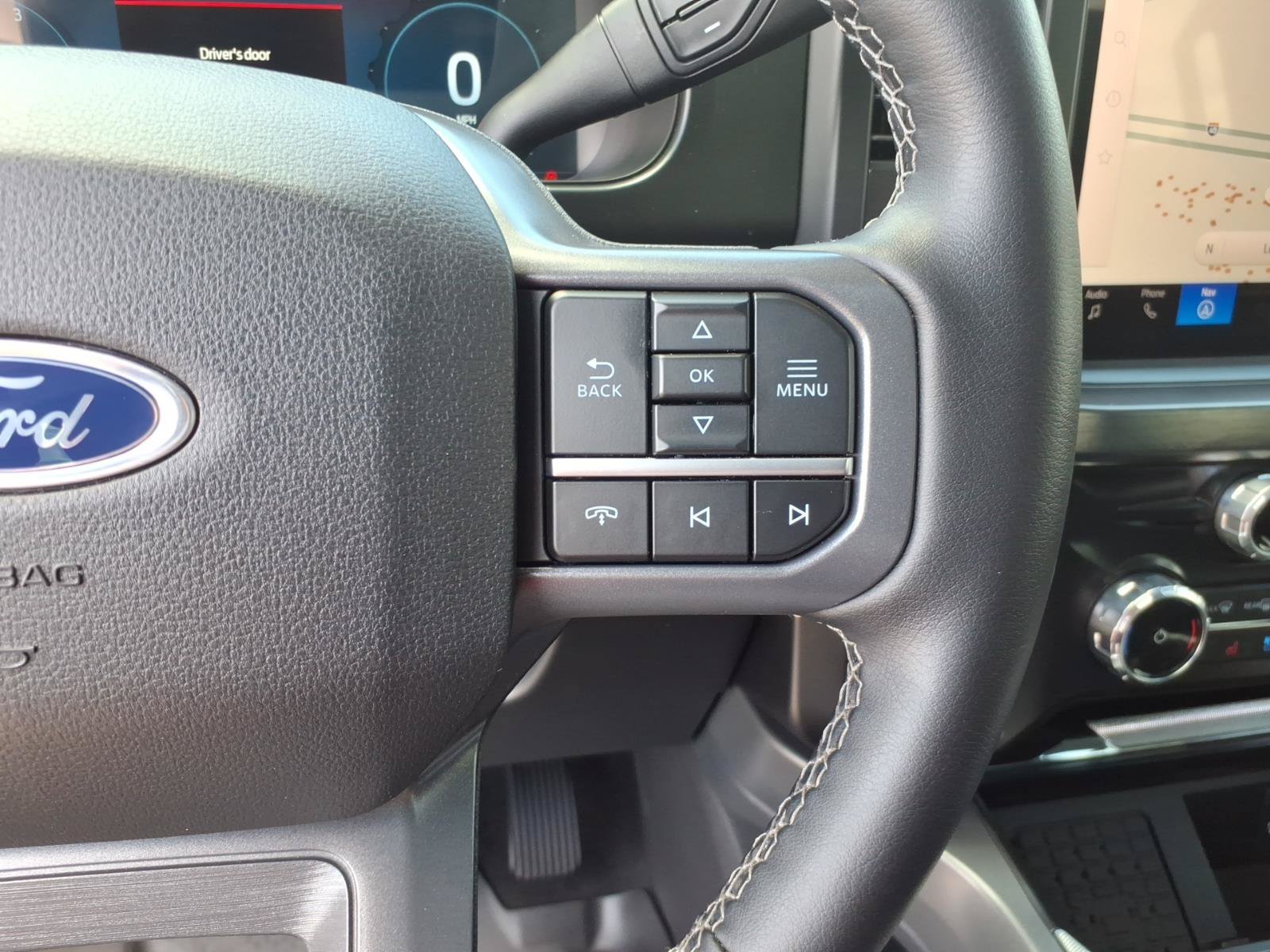 Certified 2025 Ford F250 Lariat w/ Black Appearance Package AWD/4WD image 18