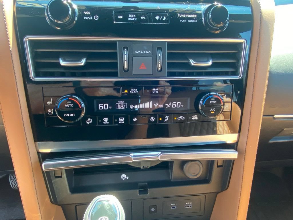 Used 2024 INFINITI QX80 Sensory AWD/4WD image 18