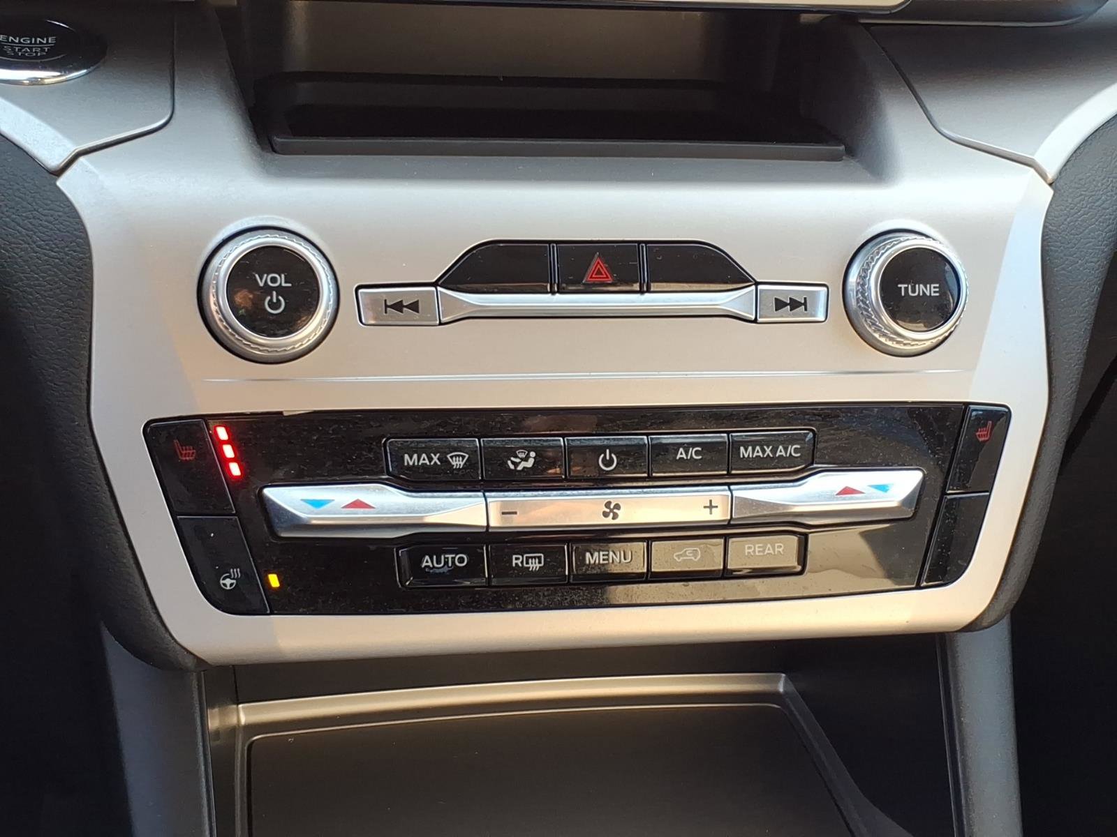 Certified 2022 Ford Explorer XLT w/ Equipment Group 202A image 22