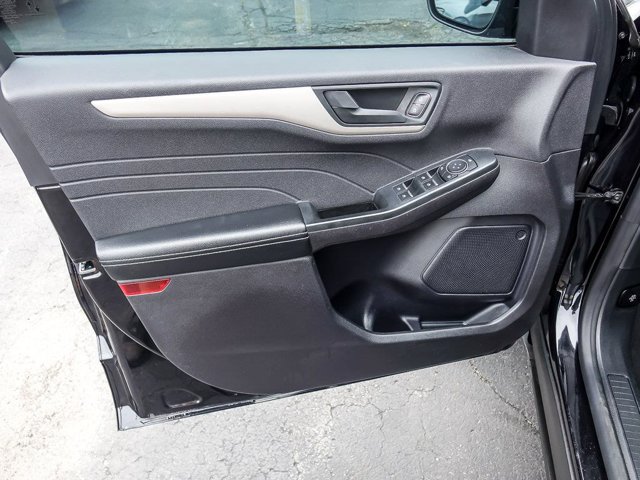 Certified 2022 Ford Escape SE w/ SE Sport Appearance Package AWD/4WD image 28