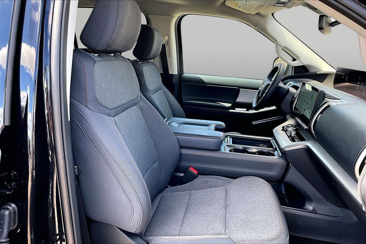 Certified 2025 Ford Expedition Max Active RWD image 9