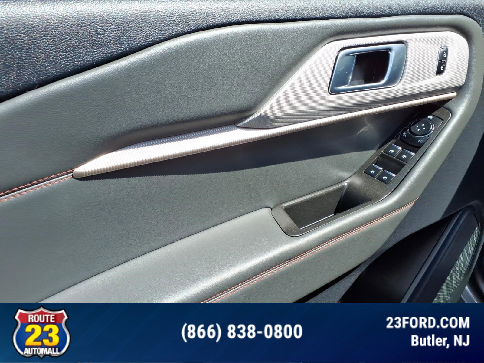 Certified 2025 Ford Explorer Active w/ Active Comfort Package AWD/4WD image 11