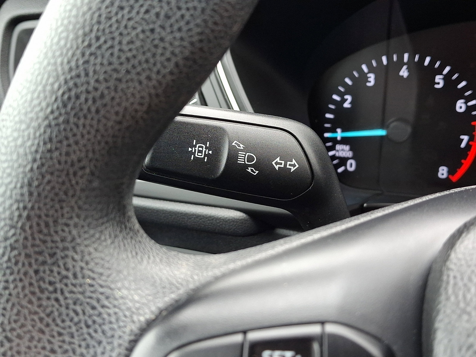 Certified 2020 Ford Escape SE image 32