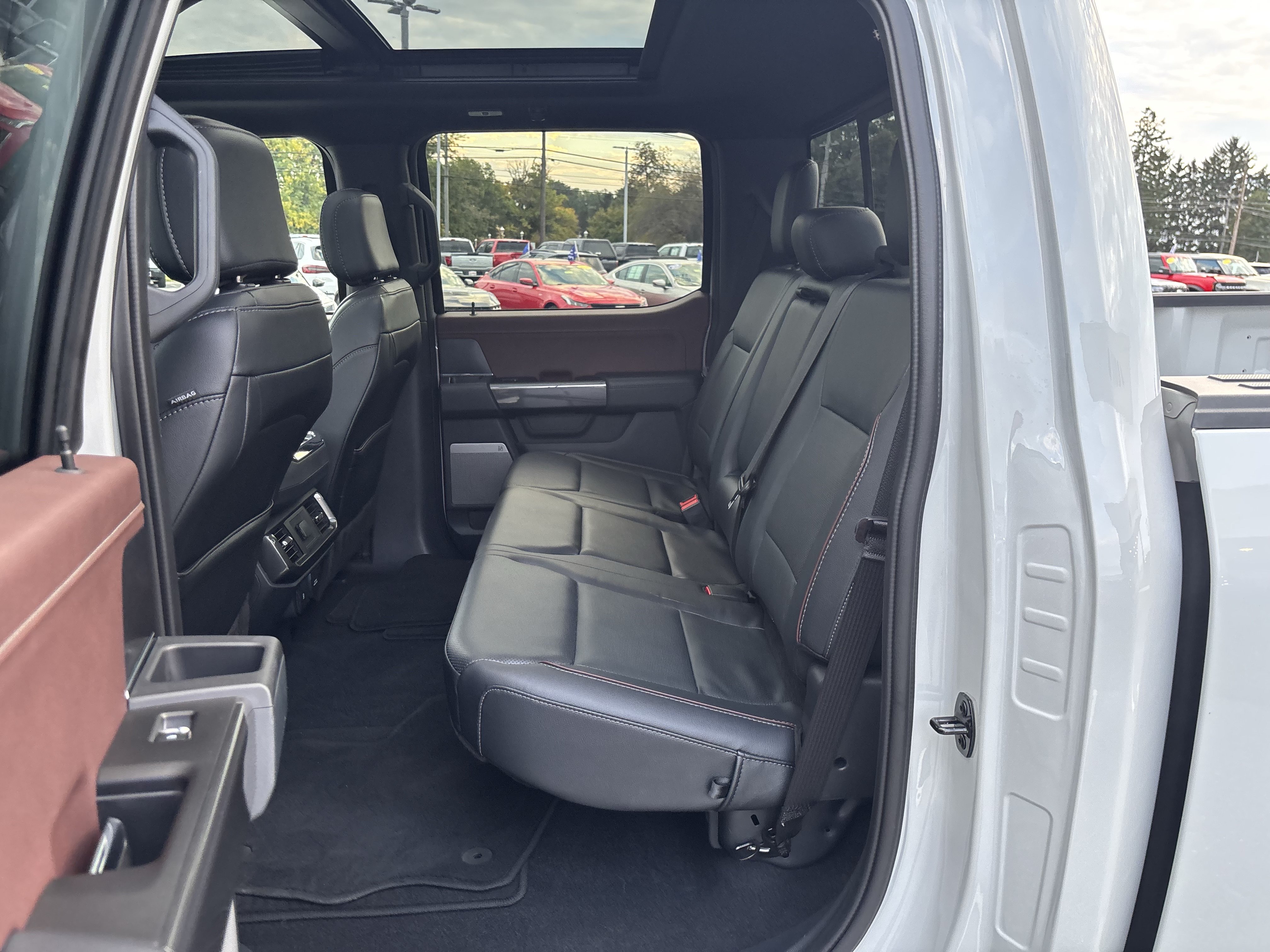 Certified 2023 Ford F150 Lariat w/ Max Trailer Tow Package AWD/4WD image 33