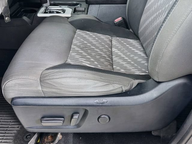 Used 2018 Toyota Tundra SR5 w/ SR5 Upgrade Package AWD/4WD image 21