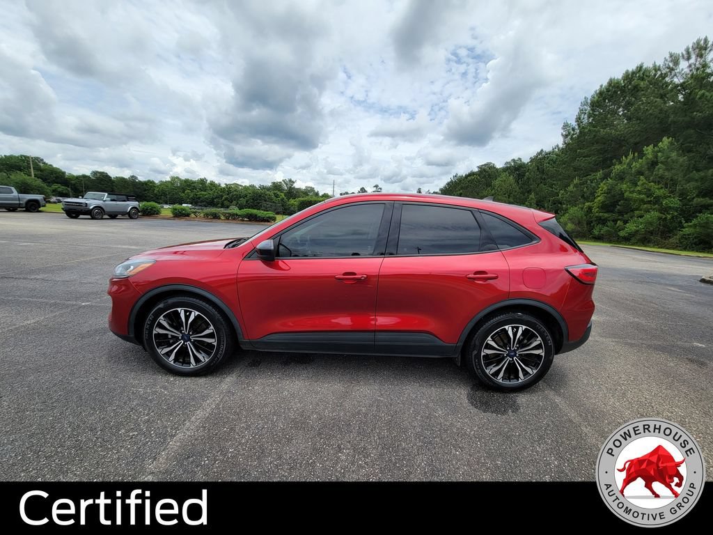 Certified 2022 Ford Escape SE w/ SE Sport Appearance Package FWD image 3