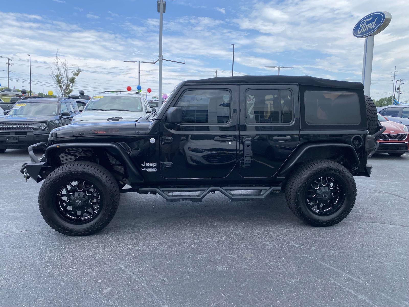 Used 2018 Jeep Wrangler Unlimited Sport S AWD/4WD image 4
