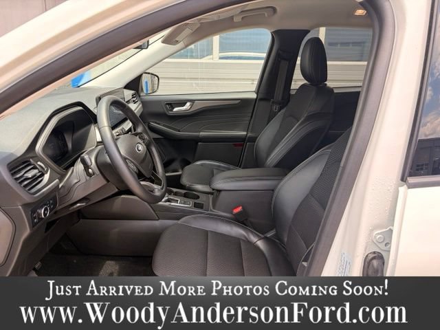 Certified 2024 Ford Escape SE FWD image 9